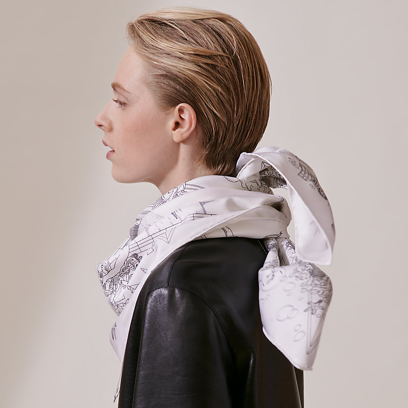 エルメス HERMES カレ90 レッド/ゴールド シルク100 レディース